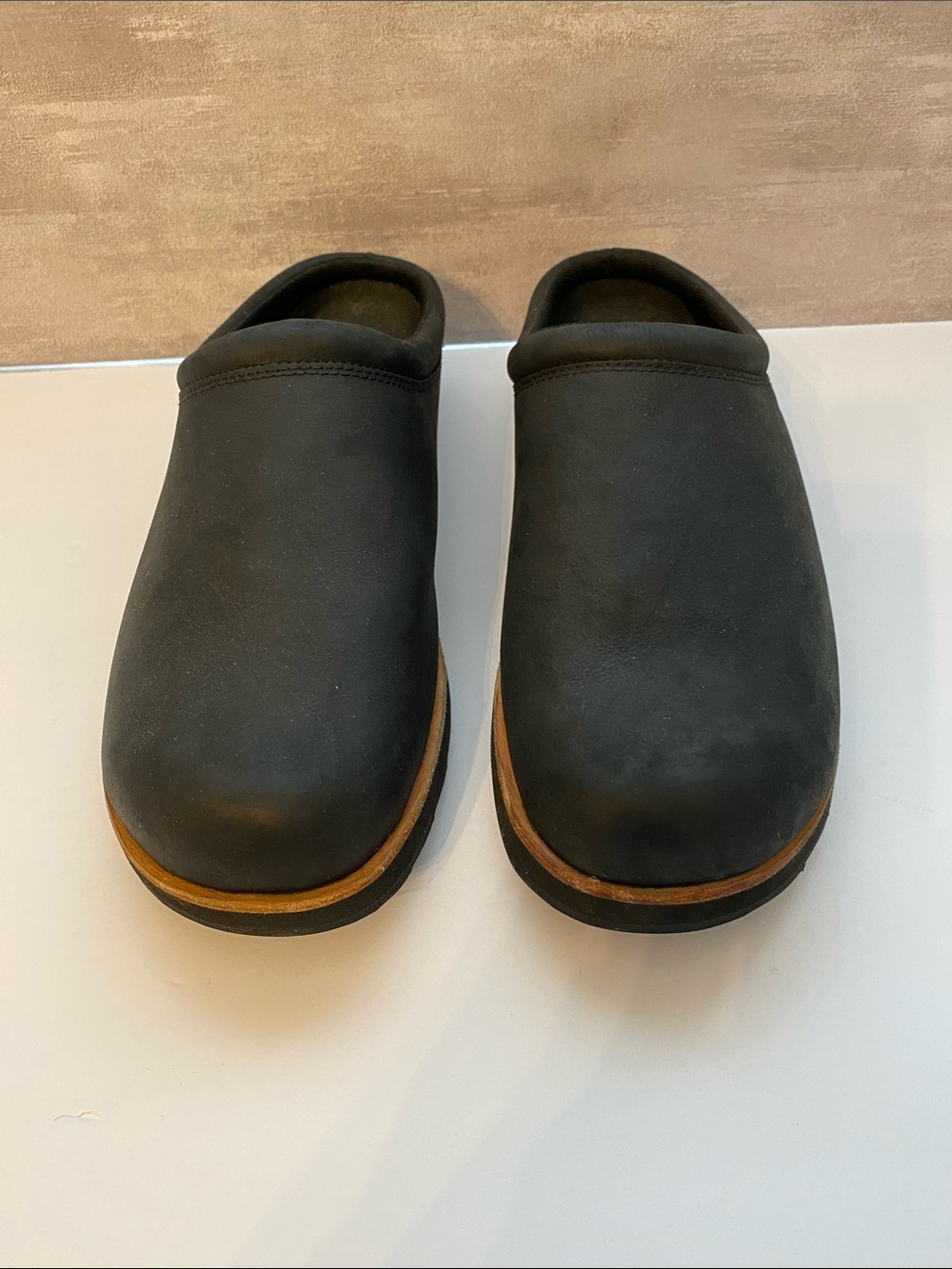 Merrell Black Slip-On Men’s Clogs with Brown Trim Leather Suede size 14
